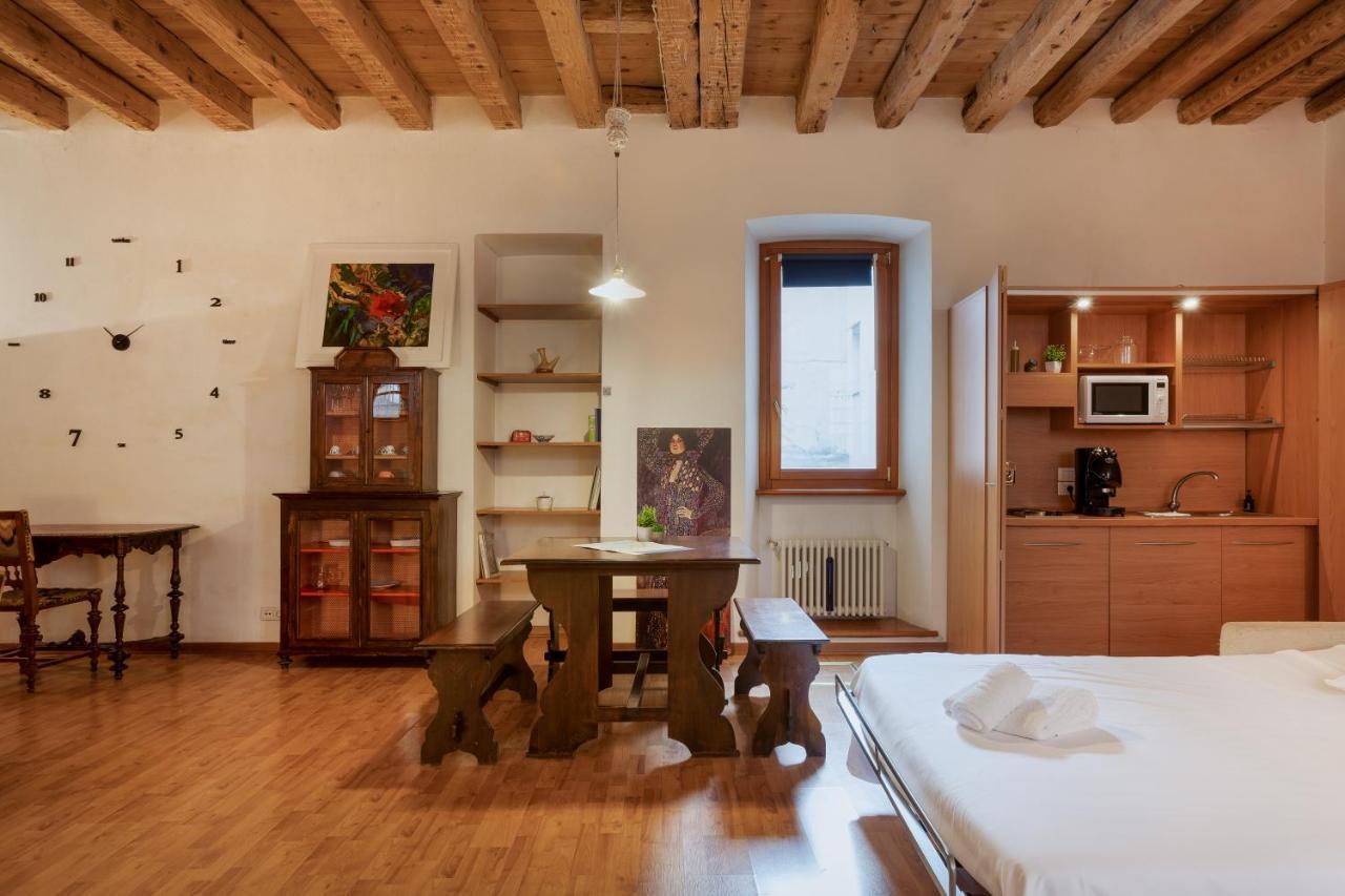 Zola, Charme E Vista Nel Cuore Di Триест Екстериор снимка